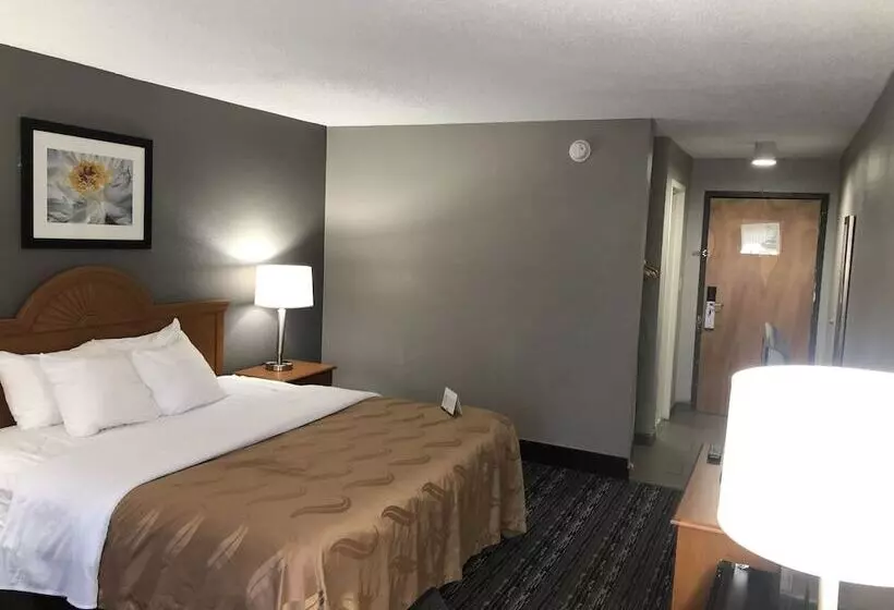 בית מלון כפרי Quality Inn Rochester South