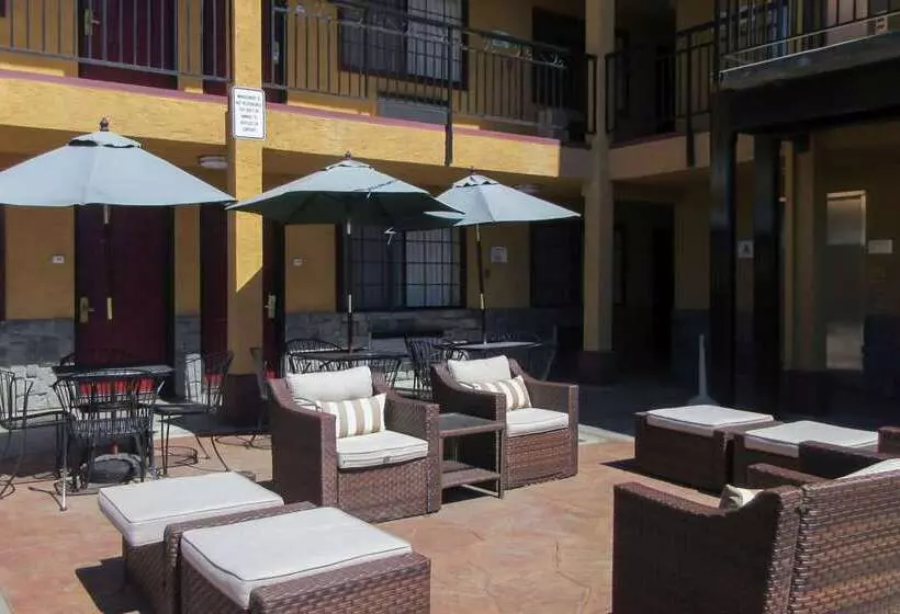 Отель Quality Inn Salinas