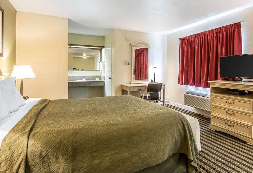 Отель Quality Inn Salinas