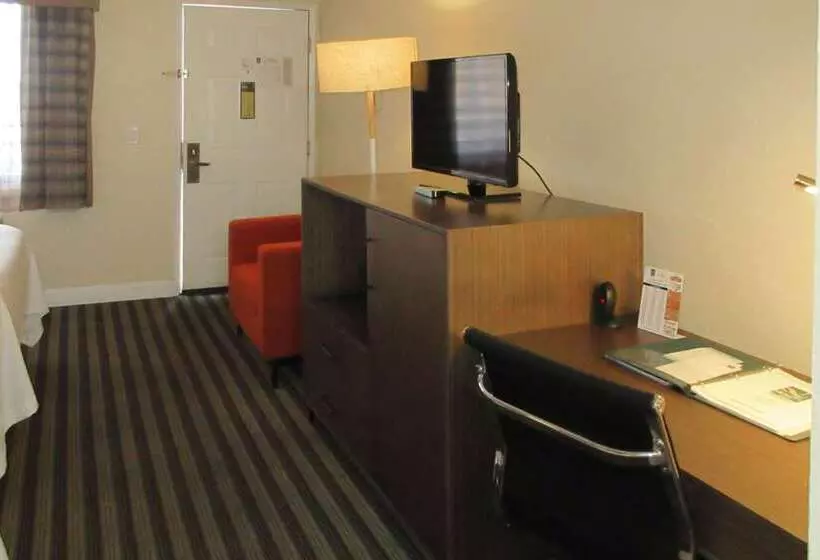 Отель Quality Inn Salinas