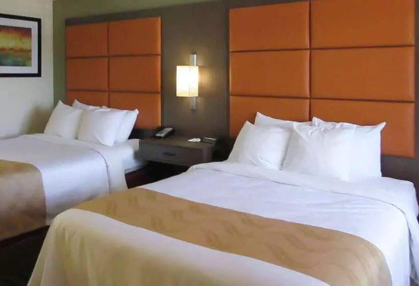 Отель Quality Inn Salinas