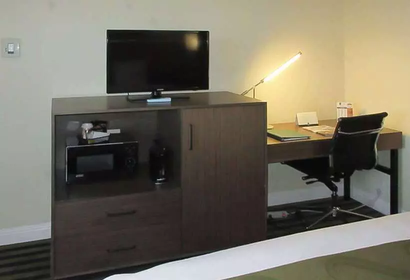 Отель Quality Inn Salinas