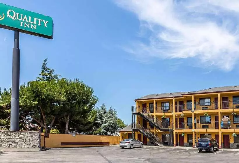 Отель Quality Inn Salinas