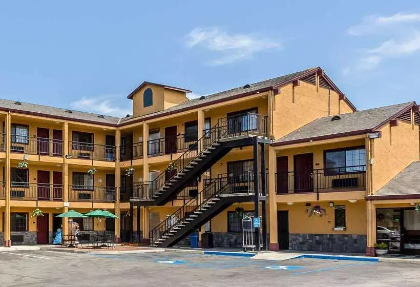 Отель Quality Inn Salinas