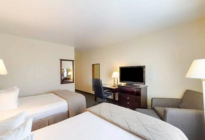 בית מלון כפרי Quality Inn & Suites