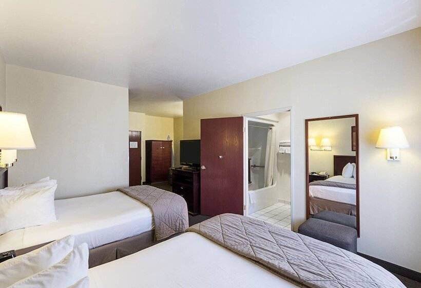 Отель Quality Inn & Suites