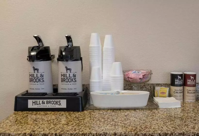 Отель Red Roof Inn Mobile North – Saraland