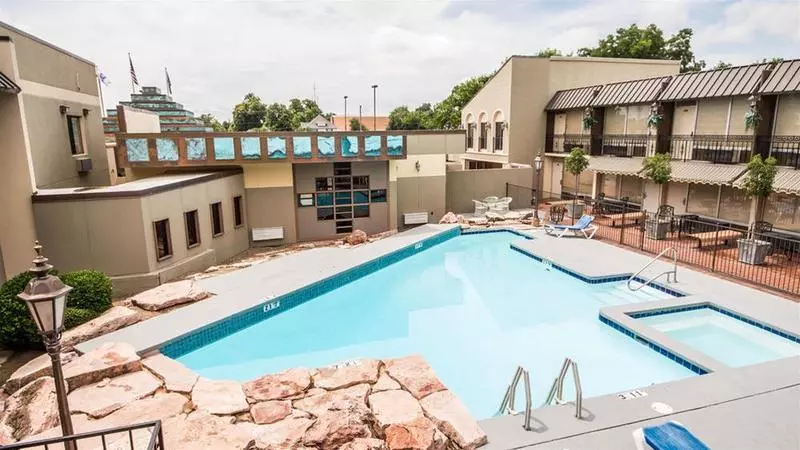 酒店 Western Inn And Suites