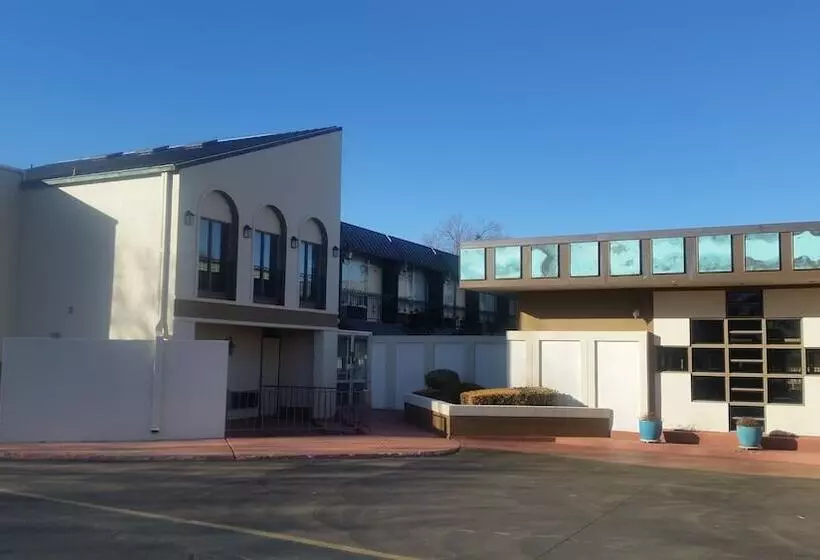 酒店 Western Inn And Suites