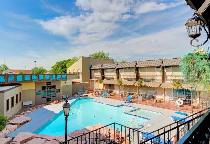 酒店 Western Inn And Suites