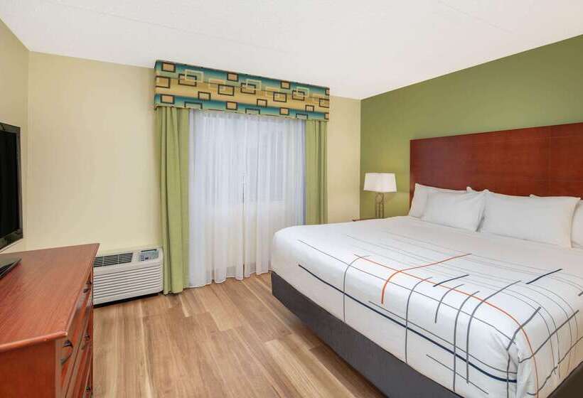 هتل Wingate By Wyndham Valdosta/moody Afb