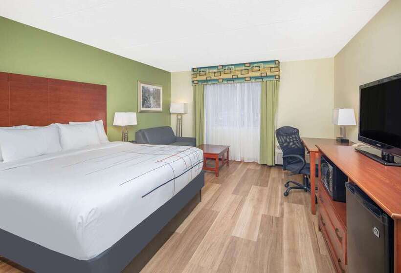 هتل Wingate By Wyndham Valdosta/moody Afb