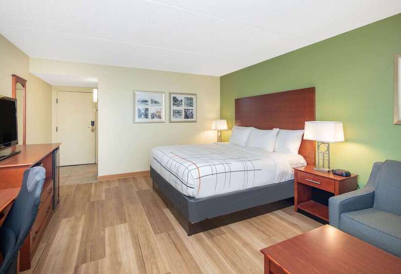 هتل Wingate By Wyndham Valdosta/moody Afb