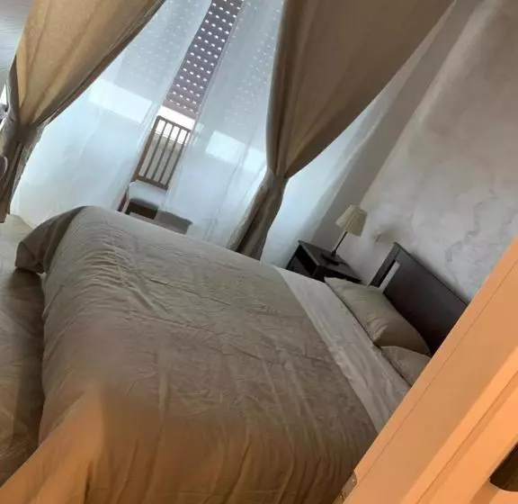 Aamiaismajoitus (B&B) Domus Monasteire