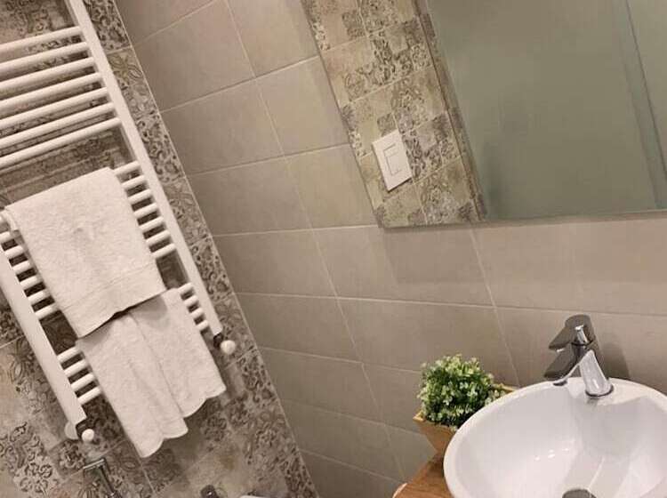 Bed and Breakfast Domus Monasteire