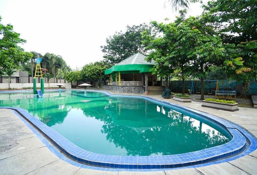 Отель Oyo 903 Kampoeng Kita