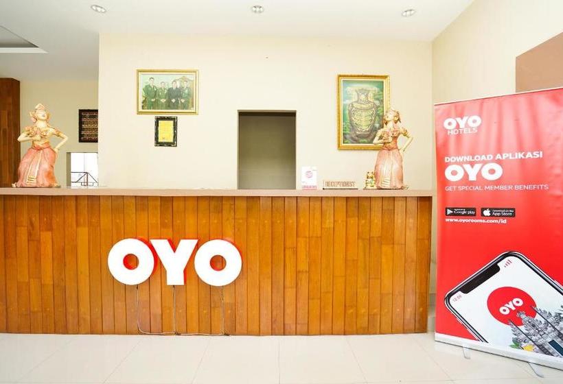 Отель Oyo 903 Kampoeng Kita