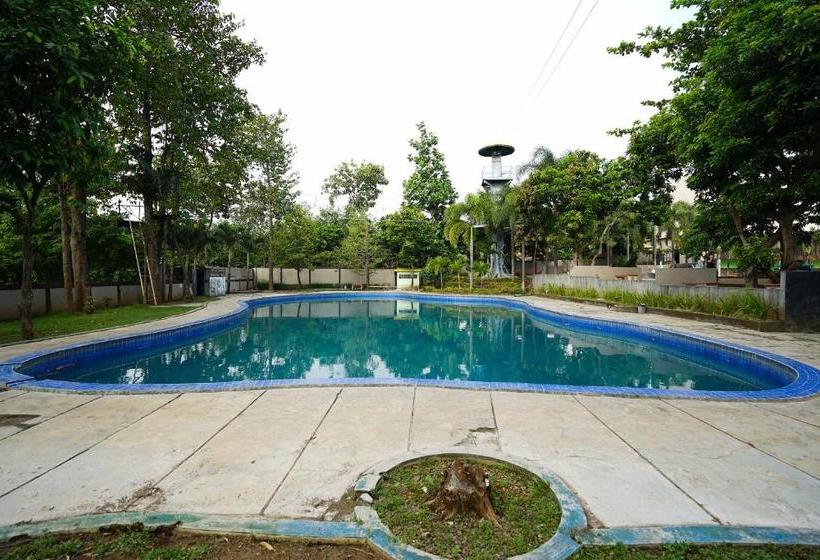 Отель Oyo 903 Kampoeng Kita