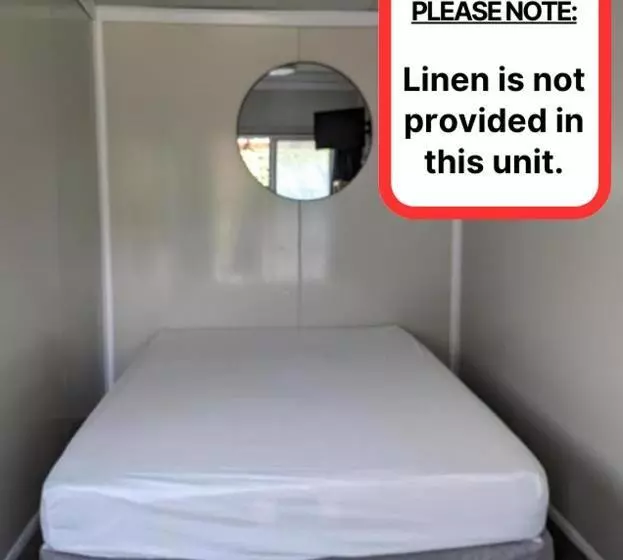 Lomakeskus Sapphire Springs Holiday Park And Thermal Pools