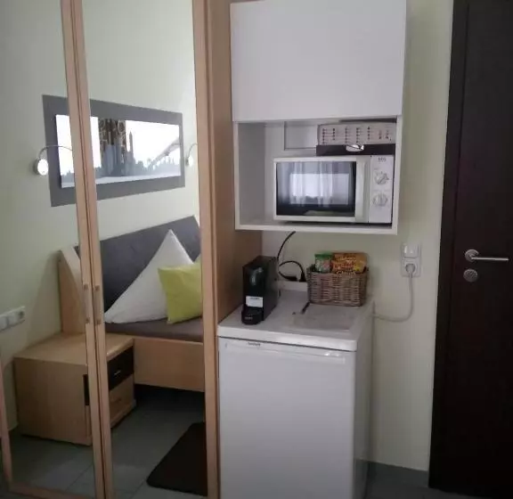 Cafe Und Pension Ringer