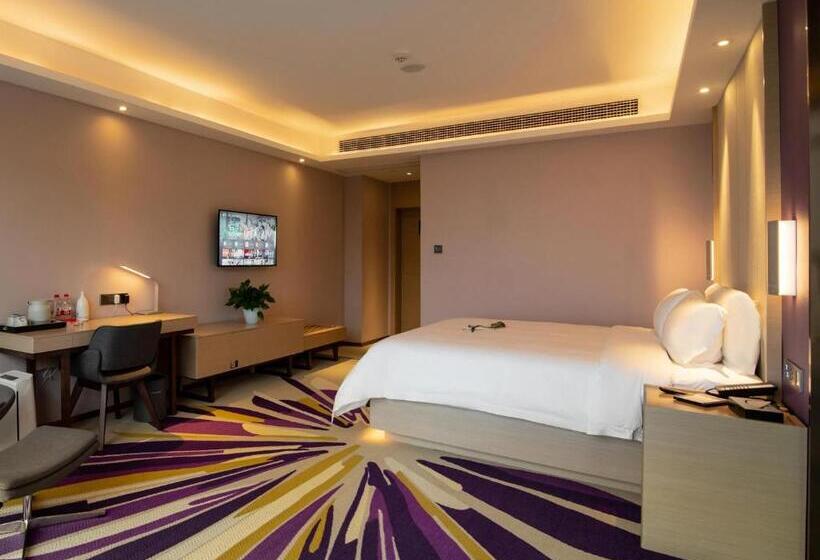 Lavande Hotel Yibin University City Exhibition Center