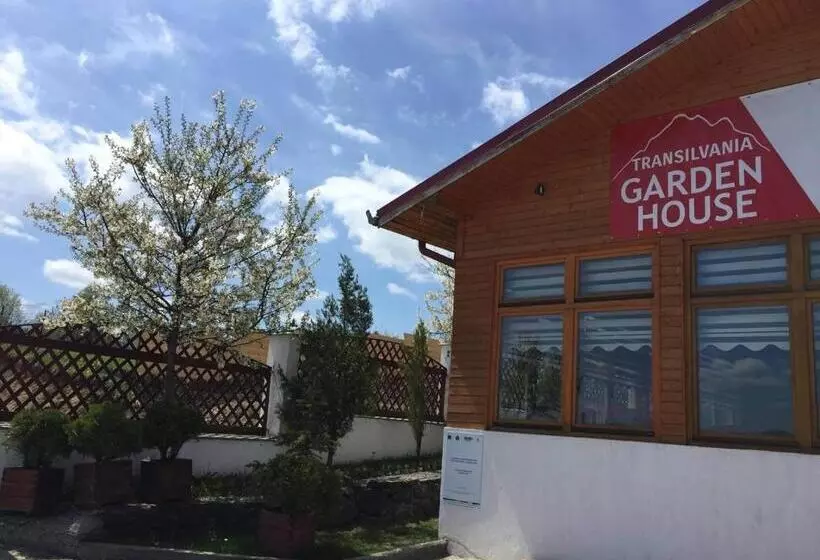 ペンション Transilvania Garden House