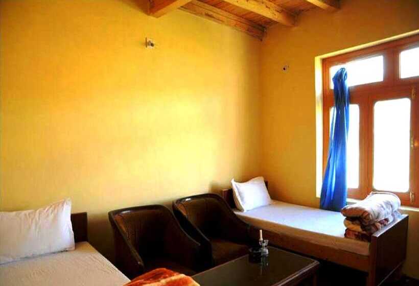 Tih   Hotel Omasila   Padum