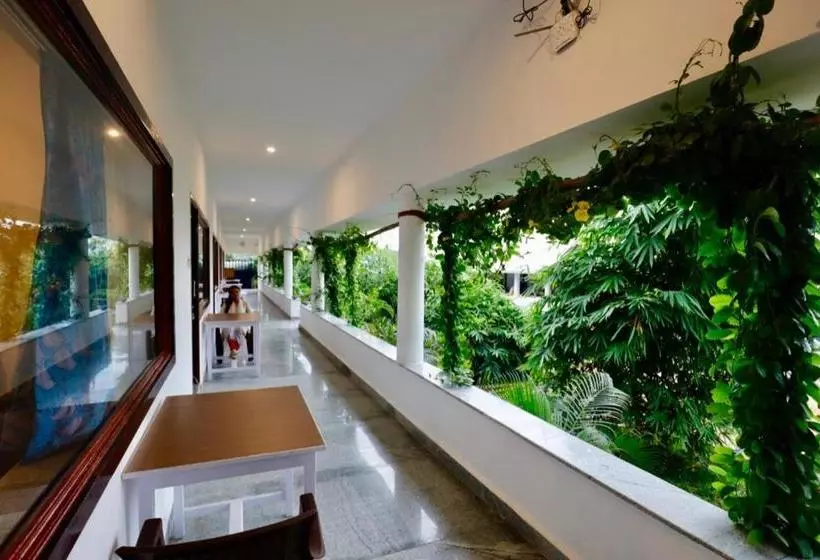 Hotelli Alice Paradise By Moonrakers