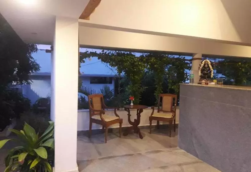 Hotelli Alice Paradise By Moonrakers