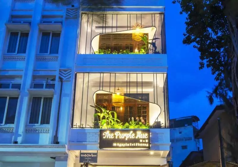 هتل Purple Hue Central Hub