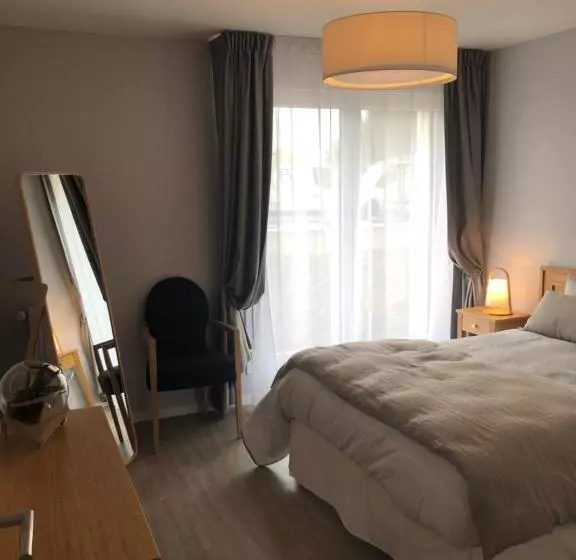 Résidence Services Seniors Domitys   Les Safrans