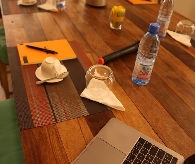 هتل Au Bord De L'eau