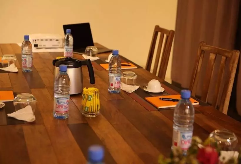 هتل Au Bord De L'eau