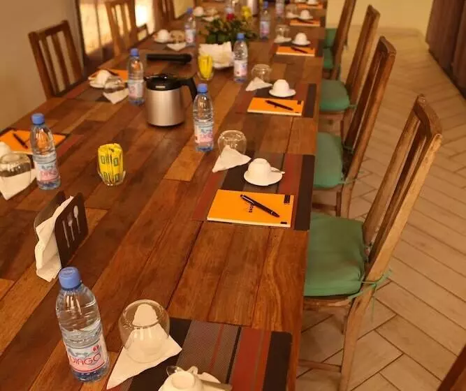 هتل Au Bord De L'eau