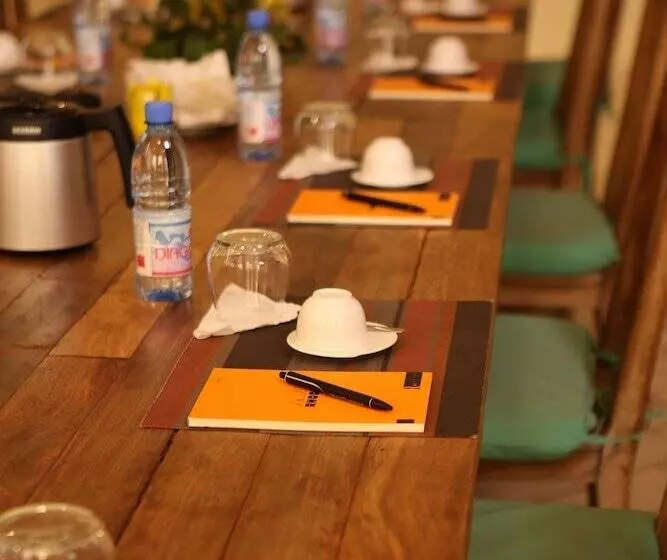 هتل Au Bord De L'eau