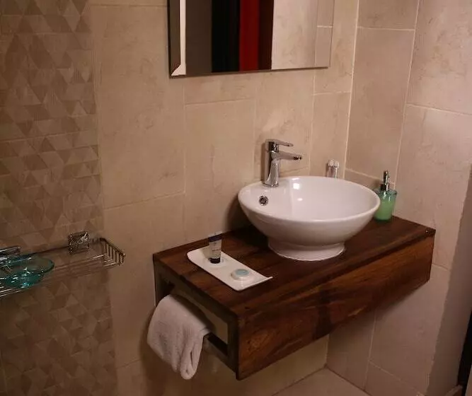 هتل Au Bord De L'eau