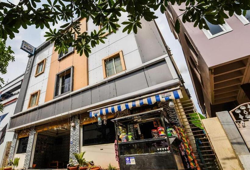 Super Hotel O Varsha Grand Residence