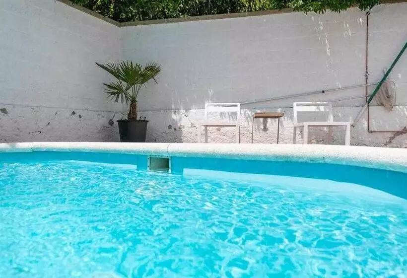 پانسیون Newly Renovated Room W Pool & Bikeparking