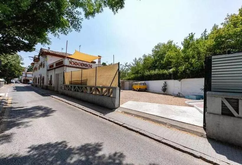پانسیون Newly Renovated Room W Pool & Bikeparking