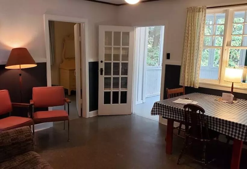 Hotelli Miners Bay Lodge