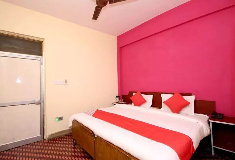 Hotelli Oyo 30600  Sagar