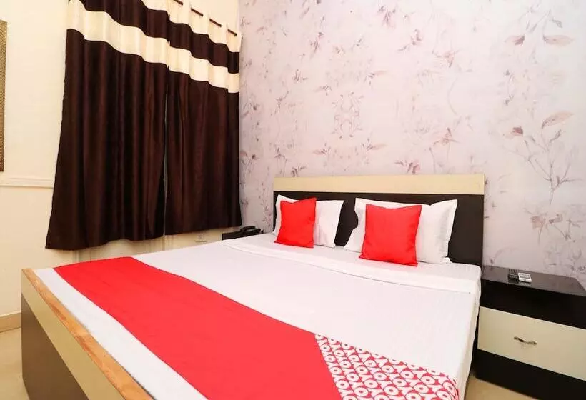 Hotelli Oyo 37903 Best Stay Guest House