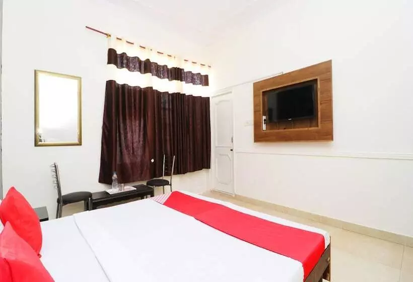 Hotelli Oyo 37903 Best Stay Guest House