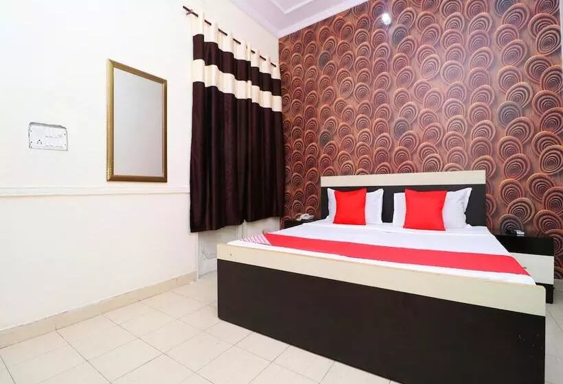 Hotelli Oyo 37903 Best Stay Guest House