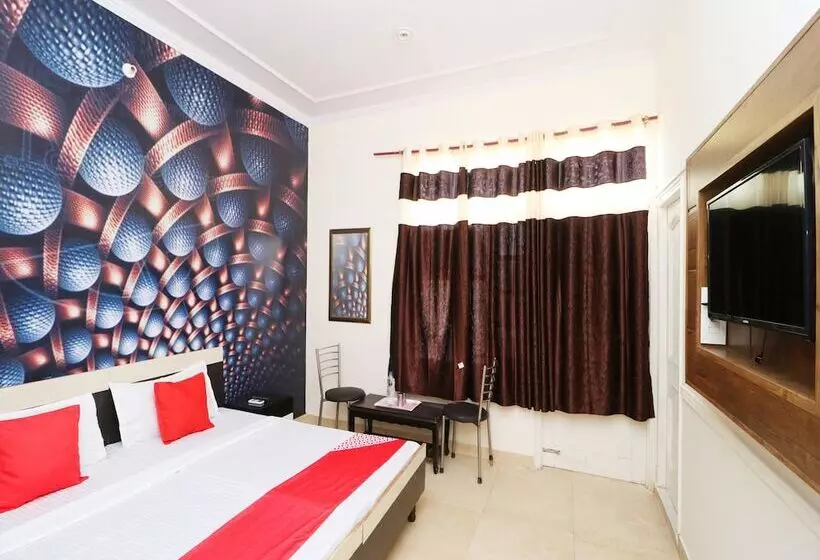 Hotelli Oyo 37903 Best Stay Guest House