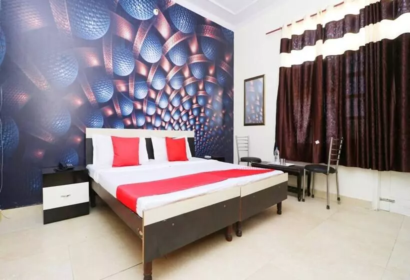 Hotelli Oyo 37903 Best Stay Guest House