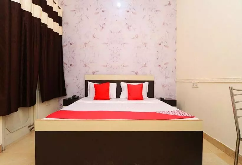 Hotelli Oyo 37903 Best Stay Guest House