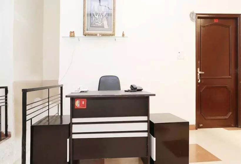 Hotelli Oyo 37903 Best Stay Guest House