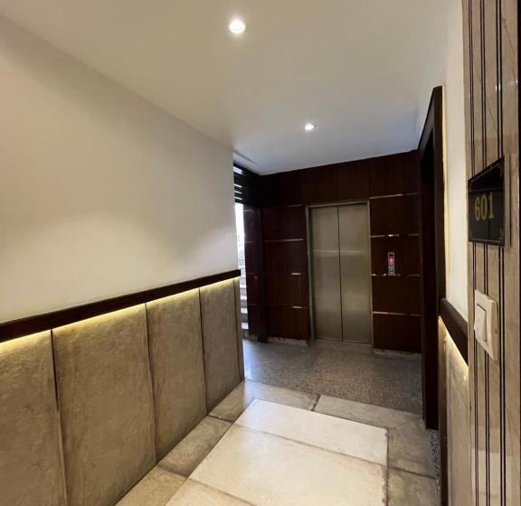 בית מלון כפרי Shri Radha Nikunj   Opposite Prem Mandir