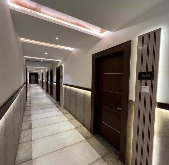 בית מלון כפרי Shri Radha Nikunj   Opposite Prem Mandir